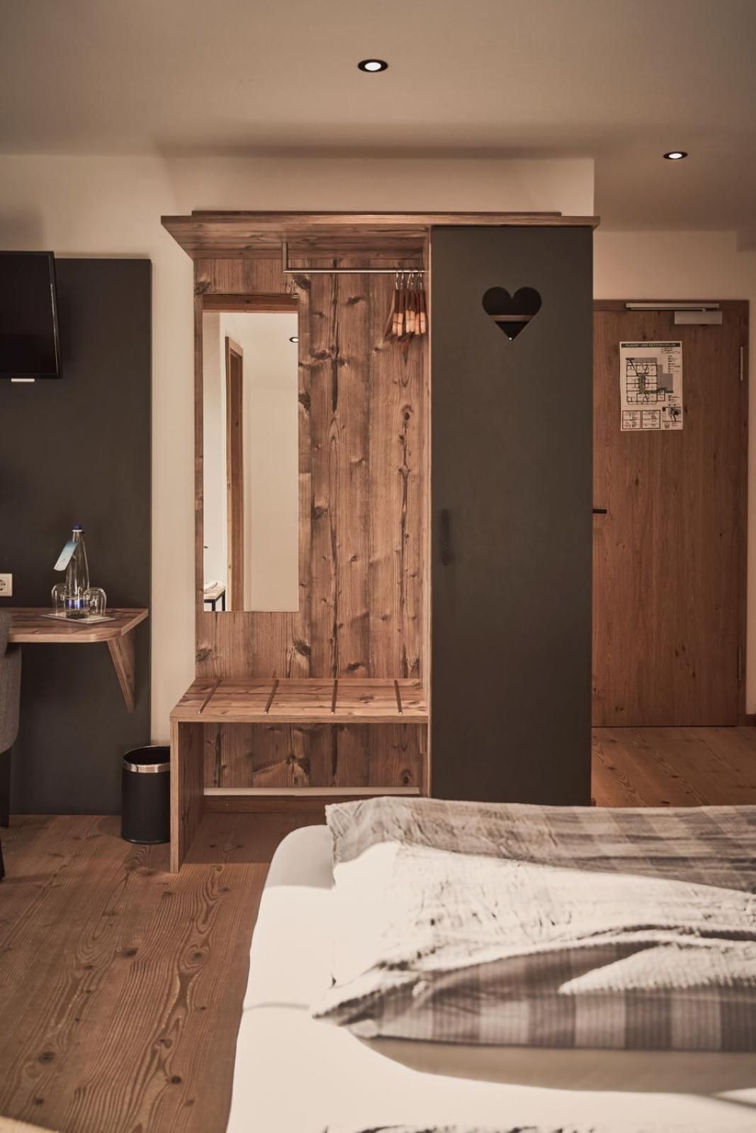 Rait'Ner Wirt Hotel Schleching Eksteriør billede